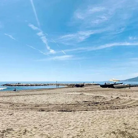 Bonito Apartamento En 2º Linea De Playa & Parking * مالقة